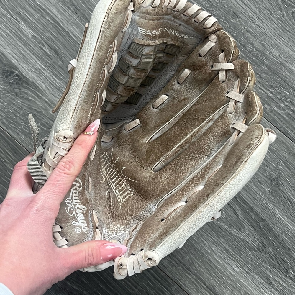 Rawlings Gray and White Softball Glove 12” - Picture 3 of 4